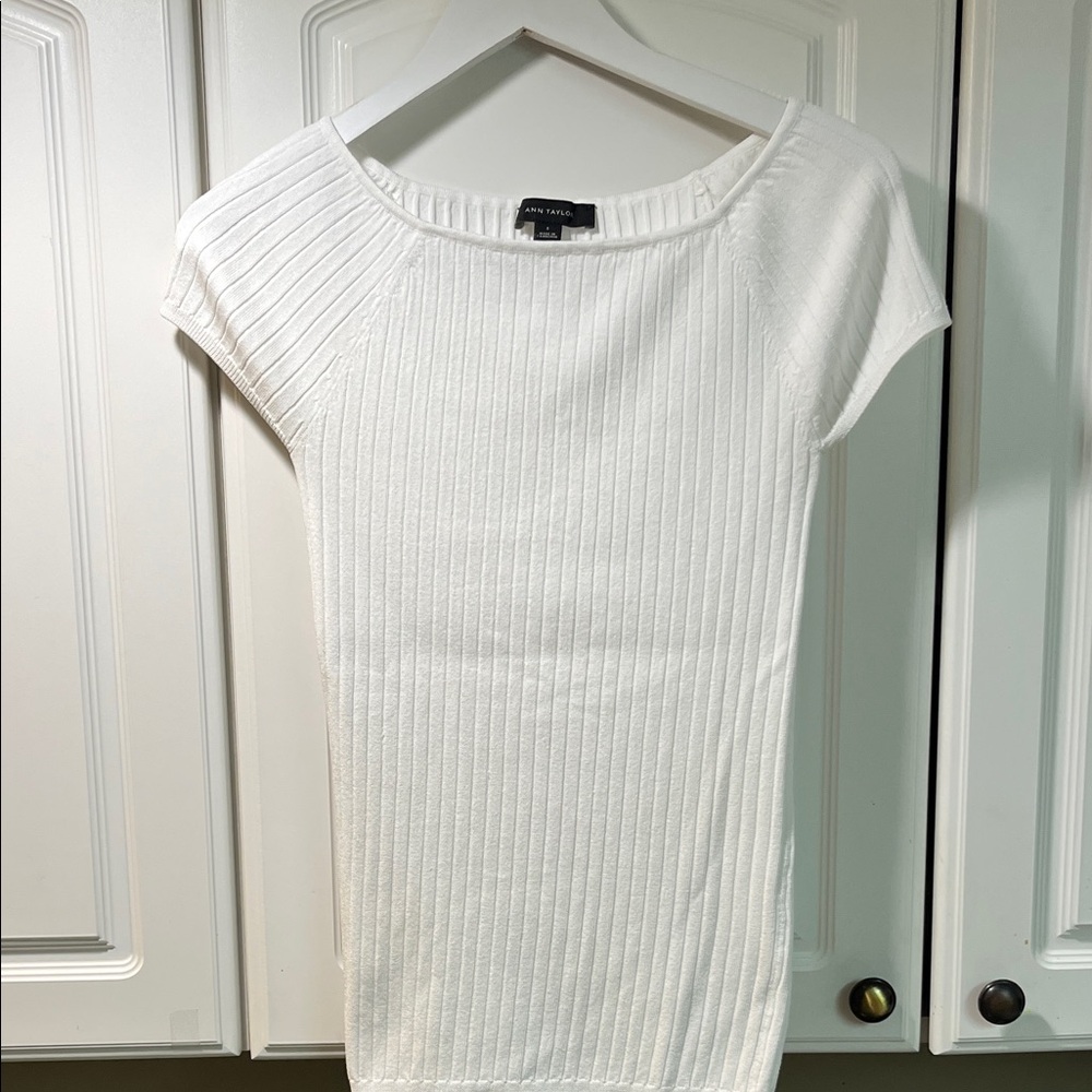 Ann Taylor White Ribbed Blouse